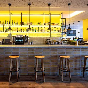 Mercure Domaine De Marlioz & מלון